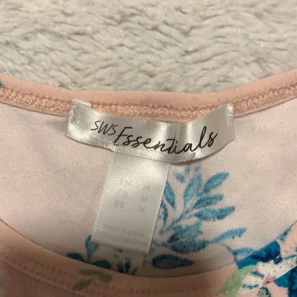 (3 for $10) floral pink tee - Picture 4 of 4